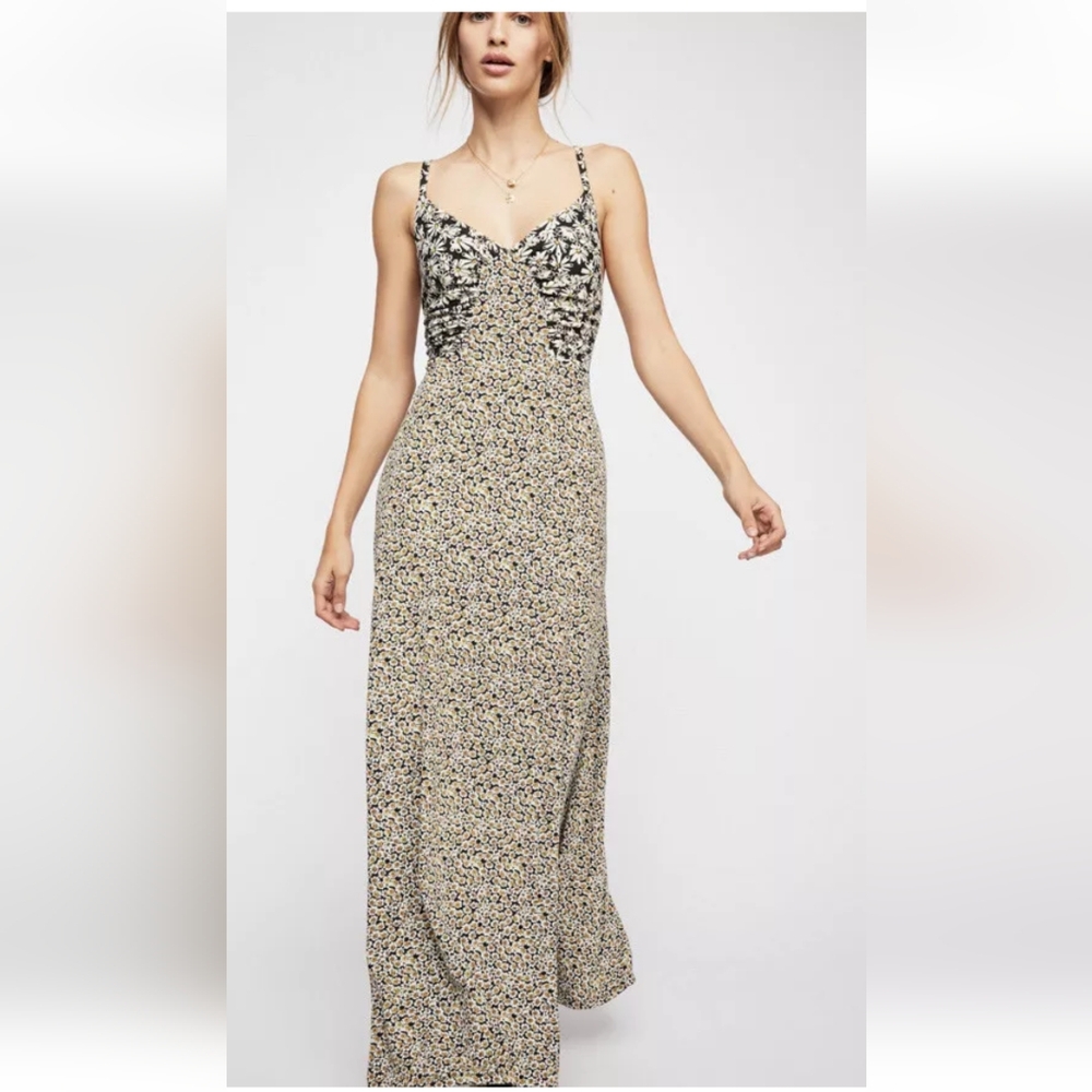 Free people Song Of Summer Daisies Printed Ruched Front Maxi Dress S